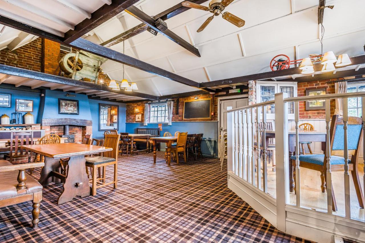 The Walhampton Arms Panzió Lymington Kültér fotó