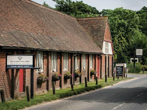 The Walhampton Arms Panzió Lymington Kültér fotó