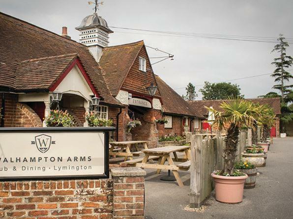 The Walhampton Arms Panzió Lymington Kültér fotó